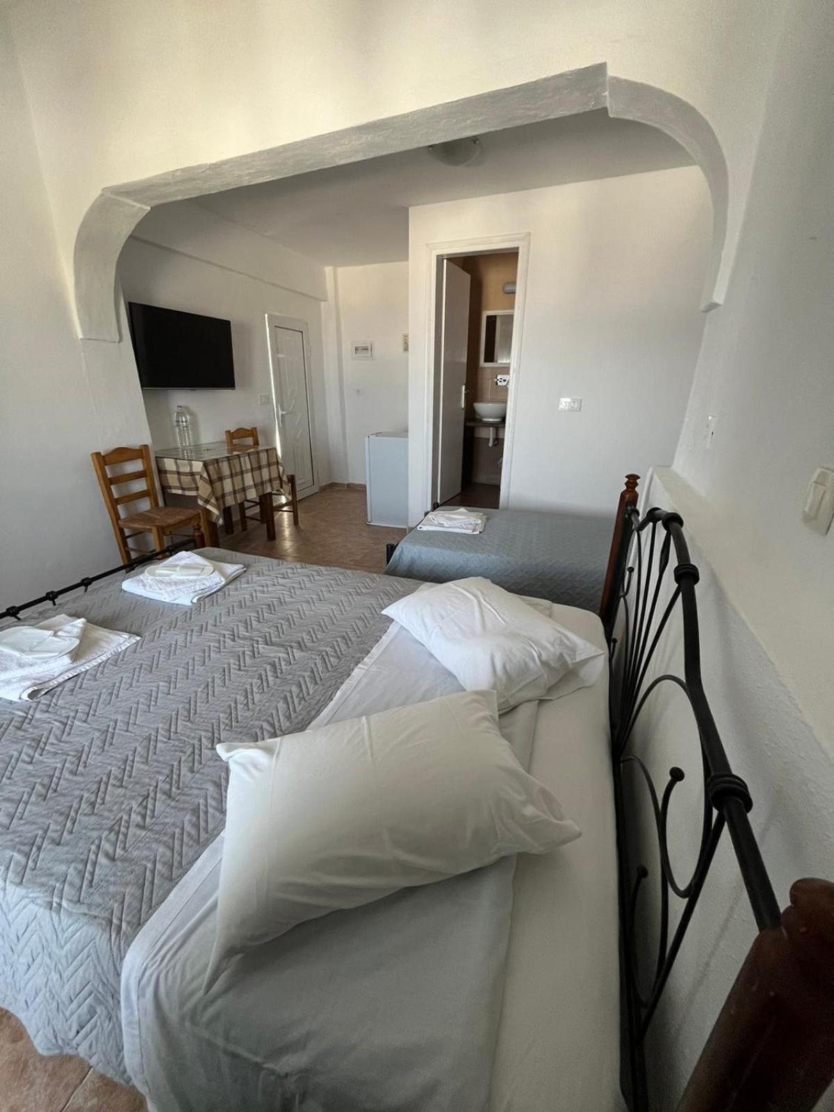 Stella Nomikou Apartments Firostefani Exteriör bild